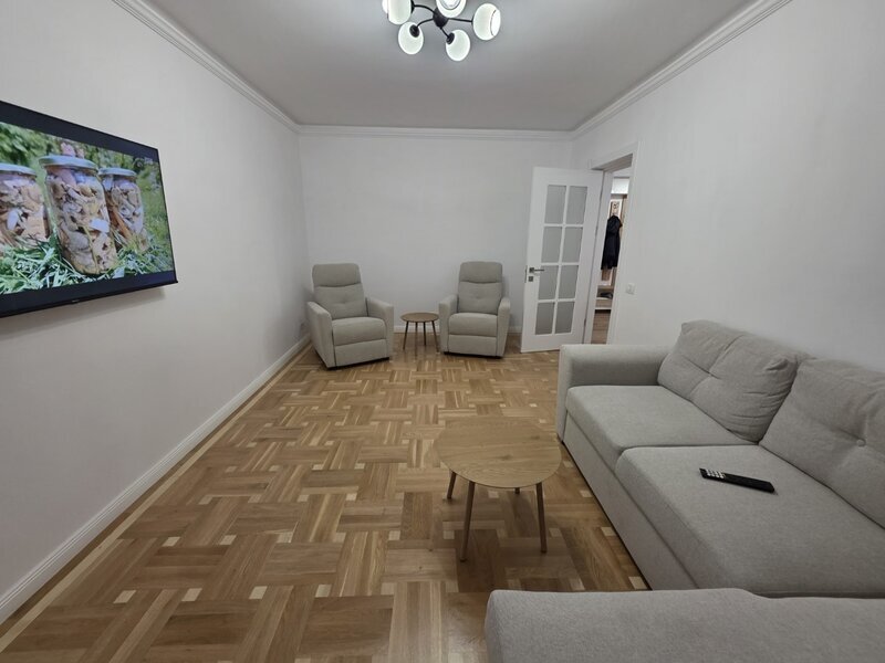 Vergului, 10 minute metrou Costin Georgian, renovat complet, 2 gr sanit