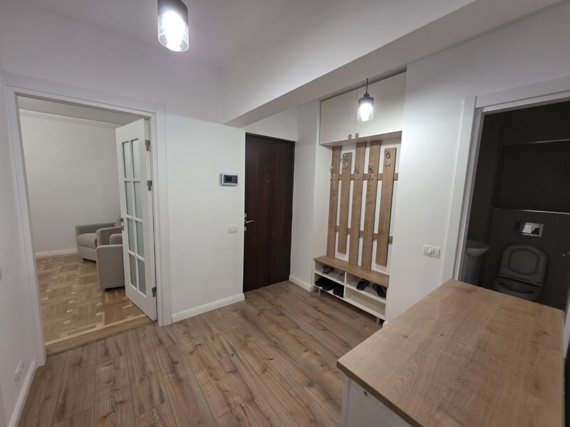 Vergului, 10 minute metrou Costin Georgian, renovat complet, 2 gr sanit